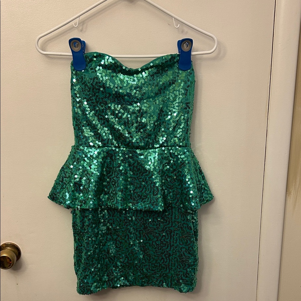 Emerald Sundae Green Sequin Dress Size 3